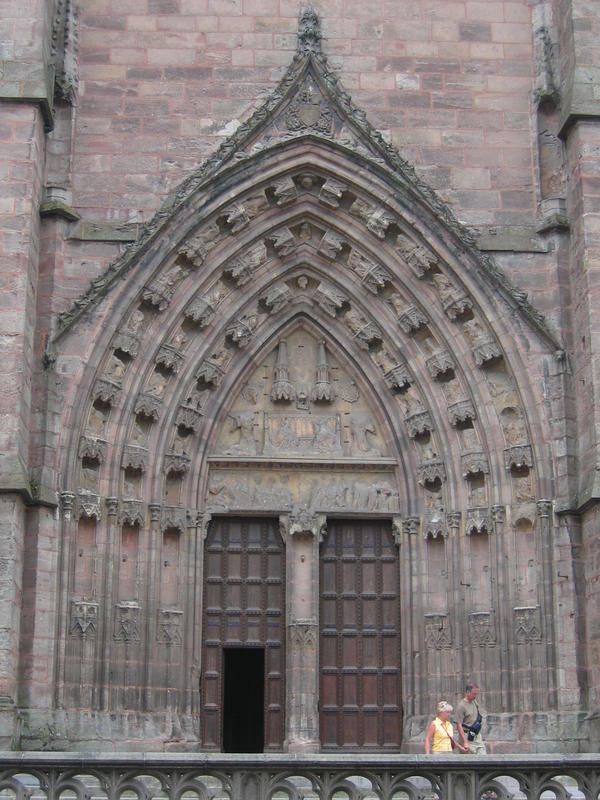 Rodezin katedraalin portaali